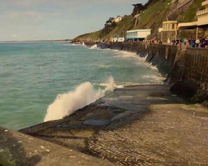 Studio Le Ras D'Eau A 格朗维尔 外观 照片